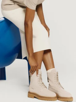 BOTA SERRAJE DESERT BEIGE