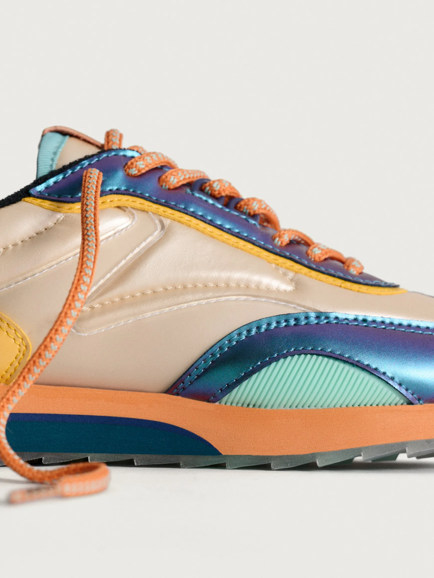 DAHLIA